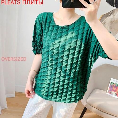 Miyake Pleated Top 2021 Summer New Round Neck Sleeves Loose Large Size Design Female T-shirt Large Size Pleats One Piece Corset