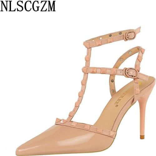 Rivets Gladiator Sandals Women Ladies Shoes and Sandals Pumps Women Shoes High Heels Sandals Women Patent Leather Summer Shoes