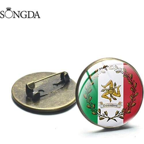 Vintage Sicilian Trinacria Brooches Art Photo Glass Cabochon Lapel Pin Brooch Resin Badge Jewelry Accessories for Women Men Gift