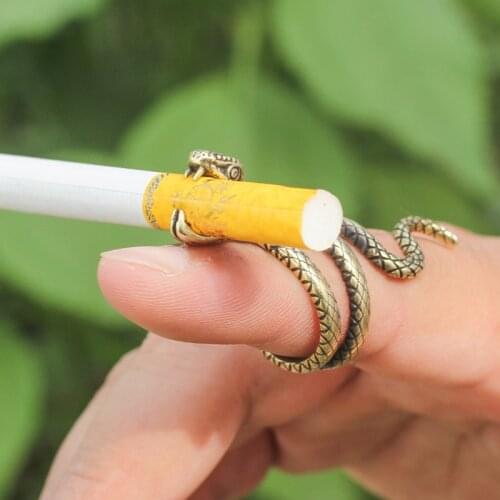 Creative Metal Finger Clip Cigarettes Holder Ring Rack Vintage Smoking Accessories Smoker Gift For Women Men Adults Smoking Hold