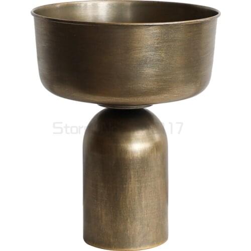 Retro Light Luxury Metal Fruit Bowl with stand Desktop Decoration