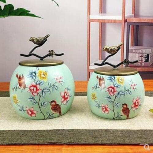 2020 Creative European-style ceramic storage jar, home decoration crafts, office and restaurant decorations, candy jar, tea jar