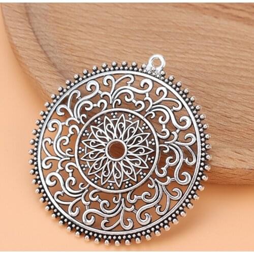 10pcs/Lot Large Tibetan Silver Hollow Filigree Flower Round Charms Pendants for Necklace Jewelry Making Accessories