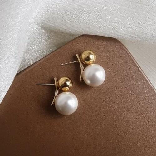 XIYANIKE Gold Color New Pearl Stud Earrings 2021 Trendy Zinc Alloy Earrings For women Party Gift Fashion Jewelry Brincos
