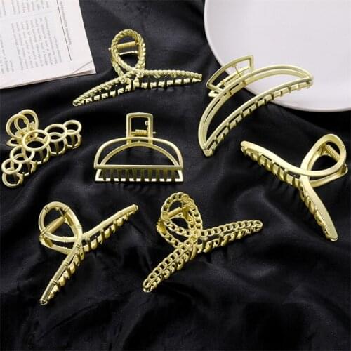 Fashion Women Girls Geometric Hair Claw Clamps Metal Hair Crab Moon Shape Hair Claw Clip Gold color Hairpin Large Size Hair