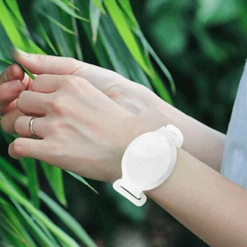 Liquid Soap Wristband Hand Dispenser Creative Silicone Sanitizer Bracelet Holder Lotion School Travel Wristband With Bottle