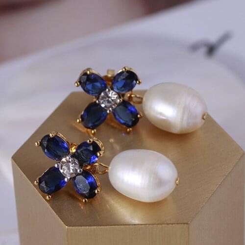 Exquisite blue crystal flower inlaid natural pearl earrings