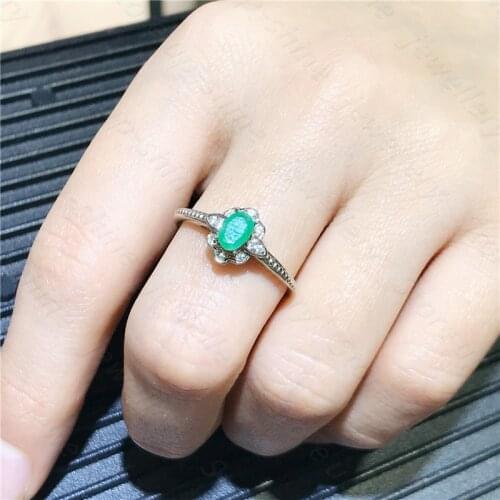 Womens new ring natural emerald ring 925 silver simple design fresh and lovely style