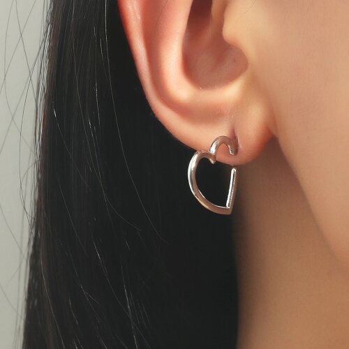 Simple Cute Sweet Heart Buckle Hoop Earrings Fashion for Women Heart-shaped Circle Piercing Earrings Jewelry Brincos