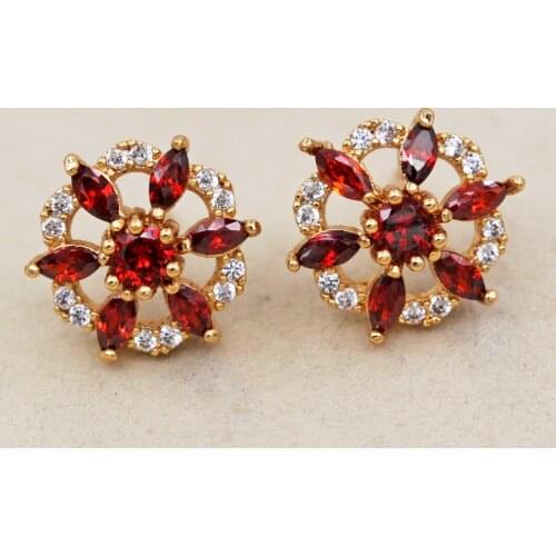 RLOPAY Stud Earrings