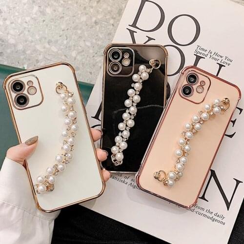 Luxury Plating Edge Wrist Strap Case for iPhone 12 Mini 11 Pro XS Max Pearl Diamond Wristband Hand Holder Shockproof Soft Cover