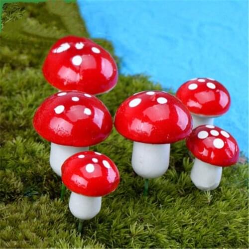 2cm Artificial Mini Mushroom Miniature Fairy Garden Moss Glass Container Resin Craft Decoration Home Craft Artificial Grass