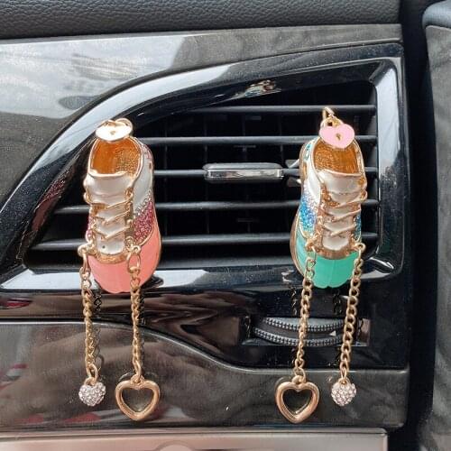 Cartoon shoes car air conditioning air outlet perfume clip couple models car aromatherapy car perfume car interior decoration