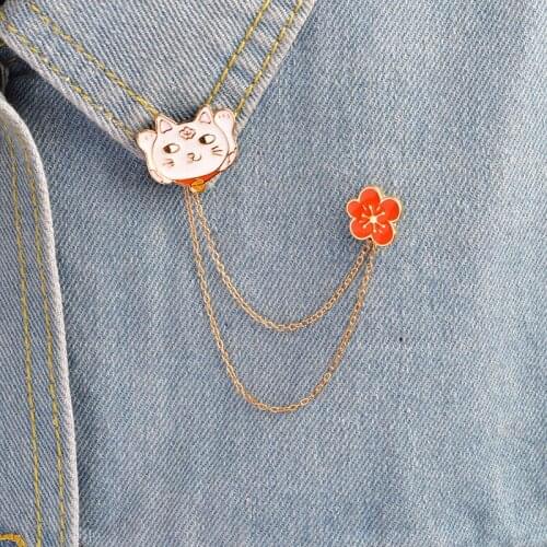 Fortunate Cat Cherry Blossoms Brooch Button Pins Chain Denim Jacket Lapel Pin Badge Lovely Animal Jewelry Gift for Kids Girls