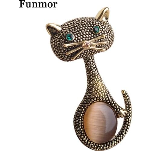Vintage Opal Cat Eye Brooch Pins For Women Gold-Color Cute Animal Broches European Collar Clips Wedding Party Bijoux