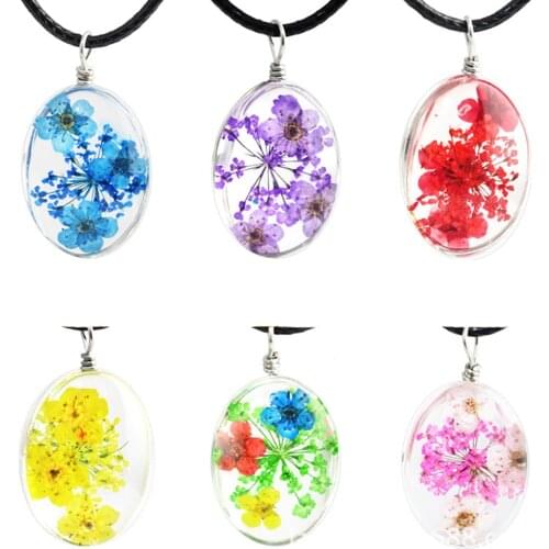 2021 Fashion Handmade Dry Flower Permanent Preservation Pendant Gypsophila Transparent Glass Pendant Necklace Jewelry For Women