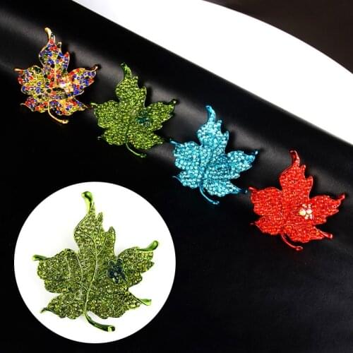 Colorful Maple Leaf Shaped Brooch Pins Clothes for Women Wedding Rhinestone Metal Badges Party Garment Accessories Jewelry Gift