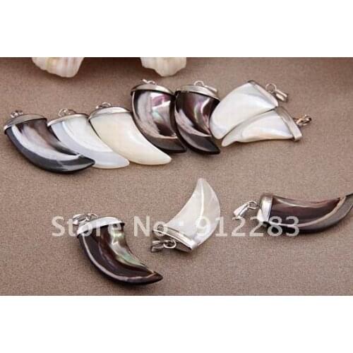 De Bijoux 40pcs Brown & White Ox Horn MOP Shell Pendant, Fashion Pedant
