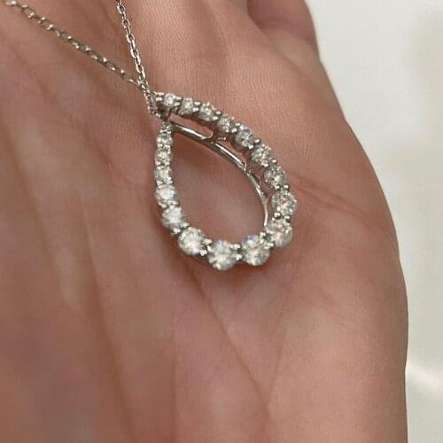 Huitan Novel Design Teardrop Shaped Pendant Womens Necklace with Dazzling Cubic Zirconia High Quality Luxury Wedding Jewelry