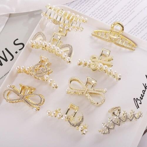 Hair Ornament Womens Alloy Inlaid Diamond Head Plate Hair Horsetail Trendy Pearl Hair Claw Styling Accessories
