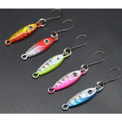1PCS Metal Jig 10g 14g 17g Fishing Spoon Lure 7Colors Iscas Artificiais Metal Jig Lure Slice Jigbait Spoon Treble Hook Jigging