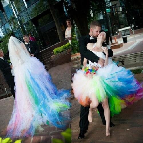2020 Rainbow Colorful Tulle Wedding Dresses Halter Neck Corset Back Lace Up Hi Low Sweep Train Garden Beach Bridal Gown Custom M