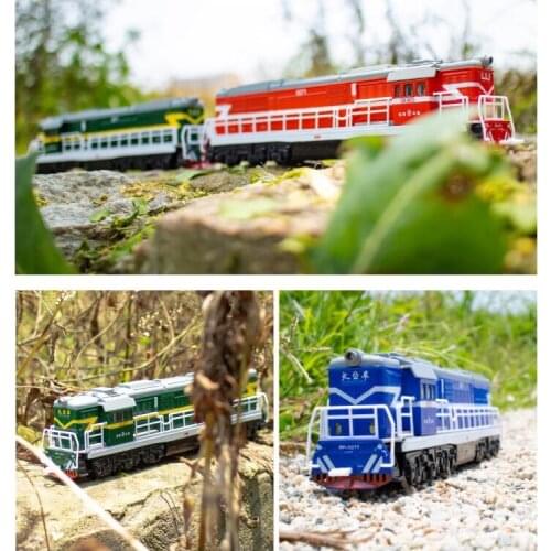 1:60 High simulation Diecast Toy Model China Classical DongFeng 5271 Locomotive Train Pull Back Sound Light Car