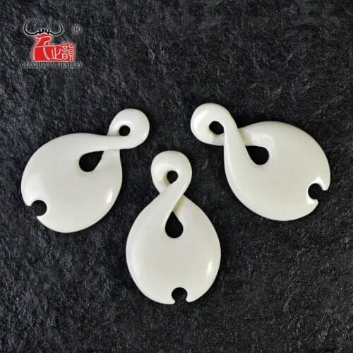 3PCS Handmade Carved Yak Bone Infinity Twisted Pendant Hawaii Style Bone white Beads DIY Jewelry Accessory 38mmX23mm