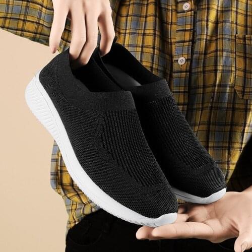 Socks Stretch Cloth Breathable Mother Casual Sports Shoes Old Beijing Cloth Shoes Female 2021 Spring And Summer New