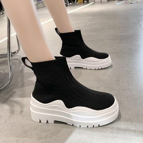 2021 Woman Boots Thick Bottom Non-Slip Chelsea Ankle Boots Casual Womens Flats Fashion Ladies Shoes Comfortable Platform Shoes