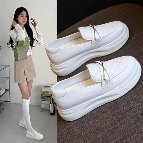 Womens Vulcanized White Sneakers 2021 Summer New Fashion Versatile Thick Soled One Foot Pedal Two Wear Loafer Leisure Wear Shoe