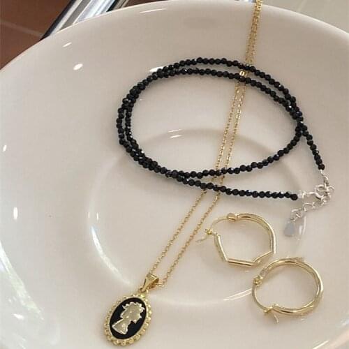 Minar Vintage Queen Portrait Coin Pendant Necklace for Women Gold Color Linked Small Circle Chokers Necklaces Charms Jewelry