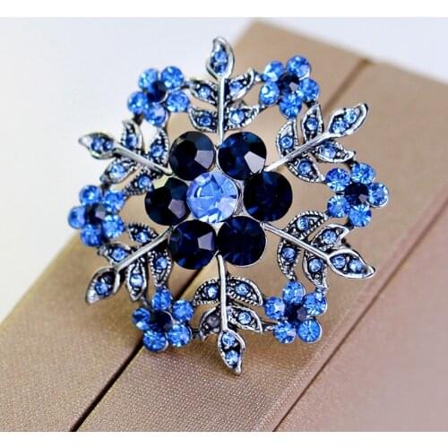 Shiny Blue Stones Snowflake Design Fashion Crystal Rhinestone Brooch Pins for Women Scarf Pins Jewelry Accessoires