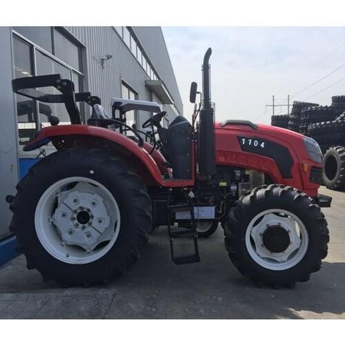 4WD Farm Tractor 120 Horsepower A Variety of Equipment Can Be Selected