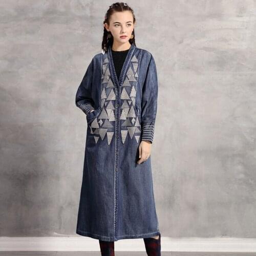 Womens autumn 2020 new denim windbreaker retro V-neck embroidery stitching fashion mid-length coat