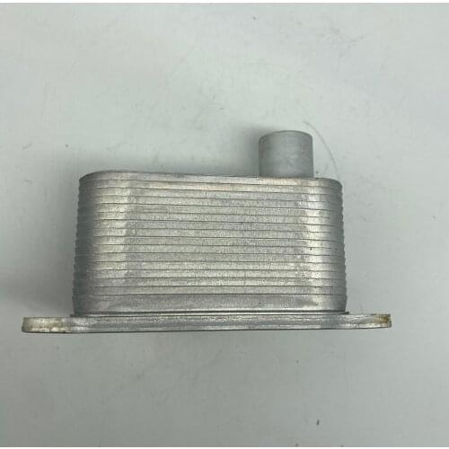 Oil radiator Cooler for VW PASSAT CC Tiguan AUDI A3 A4 A5 OE:06J117021D 06J 117 021D 06J 117 021 D 06J117021Q