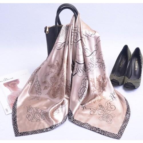 2021 Sunscreen Square Beach Towel Female 90X90CM Silk Scarf Popular Chain Kerchief Summer Print Bandana Fashion High-Grade Shawl