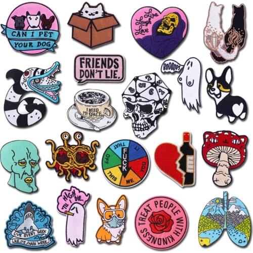Snake dog cat lung new Embroidered Patches For Clothing Letters Stripes Iron On Patches Cartoon Cute Sticker Round Patch DIY