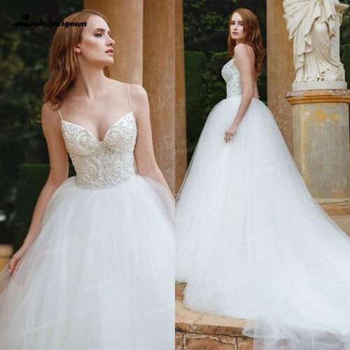 Sexy Bohemian Wedding Dresses 2021 Chic Lace Beach Boho Simple Open back Spaghetti Straps Unique Wedding Bridal Gown Robe Mariee