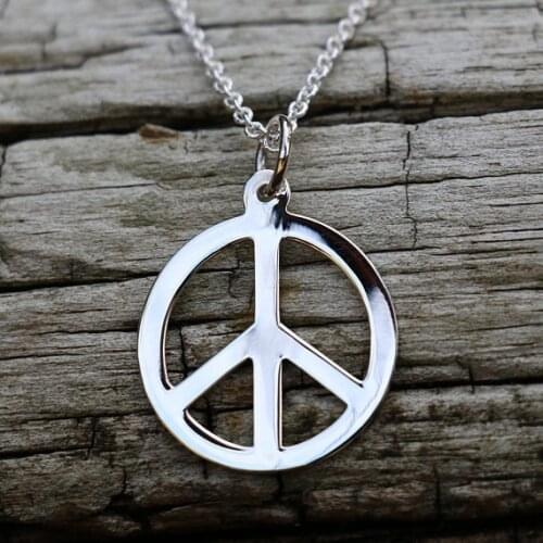 2018/ new fashion hits peace symbol pendant necklace, mens and womens clothing with necklace accessories