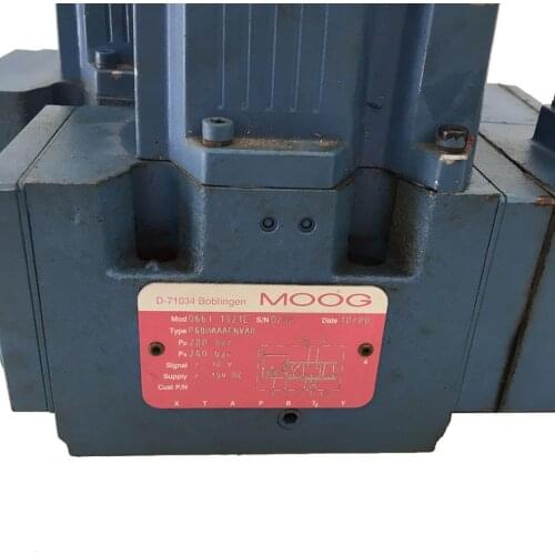 Moog D661-1921E Hydraulic Servo Valve Used