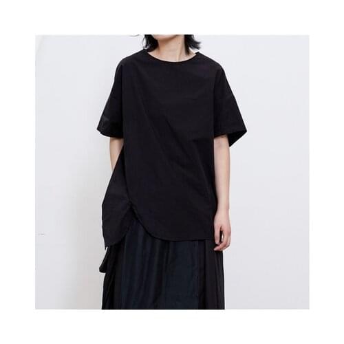 Small design dark fall new irregular back button pleated short-sleeved t-shirt