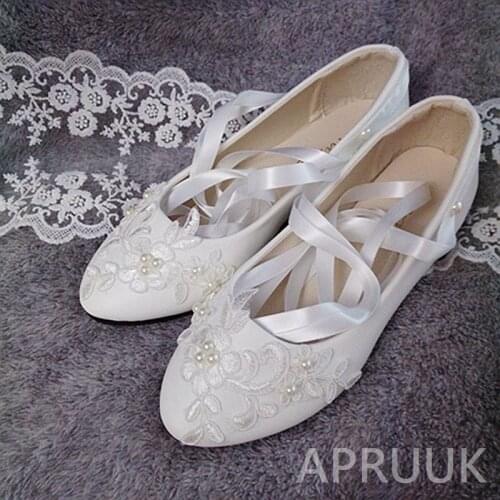 Ribbon lace wedding shoes bride flat heel handmade luxury lace pearls white ivory women bridal flower girls plus sizes flats