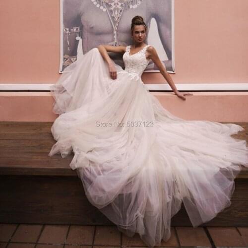 A Line Wedding Dresses V Neck Sleeveless Wedding Bridal Gown Lace Appliques Tulle Floor Length Court Train Vestido De Noiva