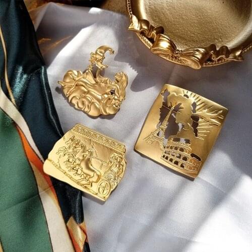 Vintage Matte Metal Carved Angel Girl Egyptian Pharaoh Portrait Clothes Pin Geometric Square Brooches For Man Collar Accessories