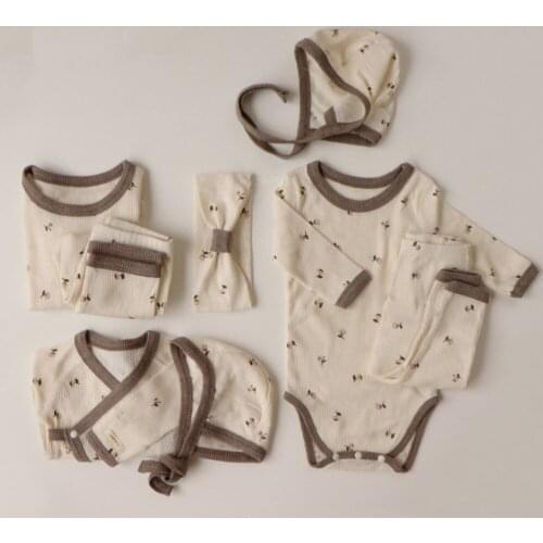 Autumn New Born Baby Girl Outfits Babies Bodysuit And Pants Suit With Match Accessories Infant Girl Sleepwear Cotton Clothes Set