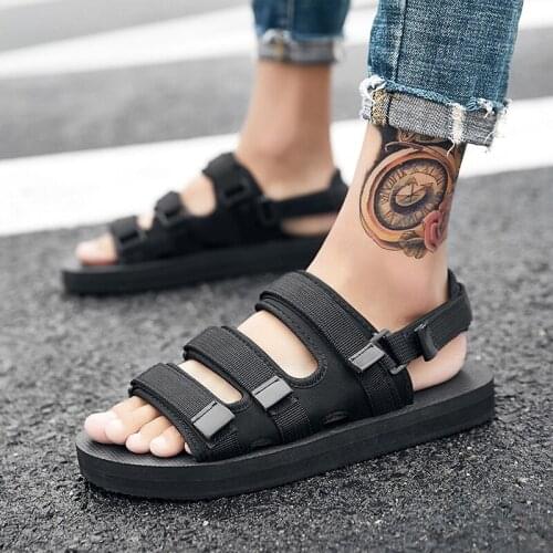 2021 New Fashion Male Beach Shoes Male Summer Breathable Man Sandals Lightweight Outdoor Mens Causal Shoes Chaussure Homme