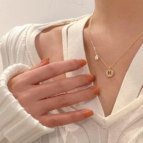 Small Letter H Pendant Necklace for Women Gold Color Zircon Delicate Clavicle Chain Choker Necklace for Girl Simple Korean Style