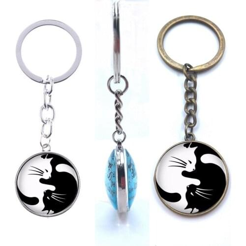 Vintage Two Yin Yang Cats Pendant Key Chain Metal Key Ring Cabochon Keychain for Fashion Women Men