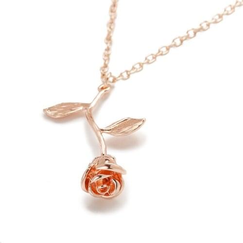 Rose Flower Pendant Necklace for Women Vintage Boho Botanical Necklace Glamour Fashion Party Gifts